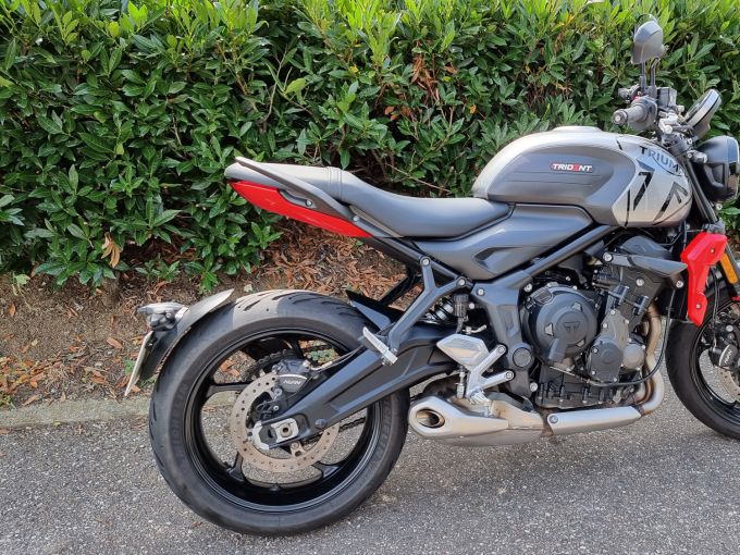 TRIUMPH TRIDENT 660 4