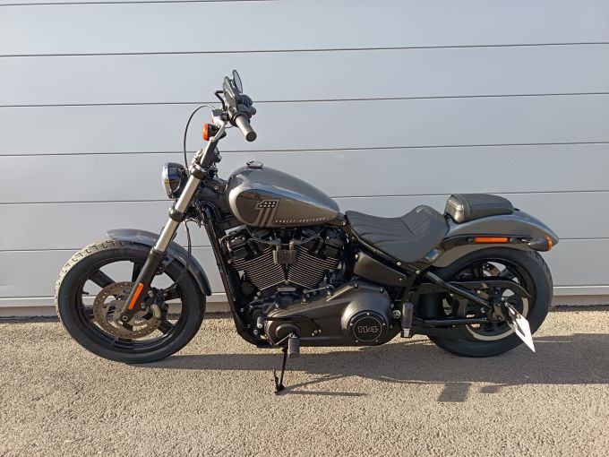 HARLEY-DAVIDSON SOFTAIL STREET BOB 1868 4