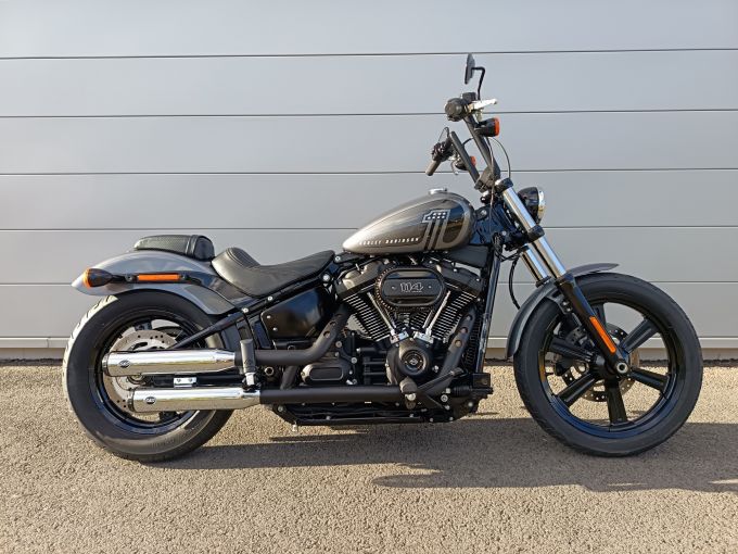 HARLEY-DAVIDSON SOFTAIL STREET BOB 1868 4