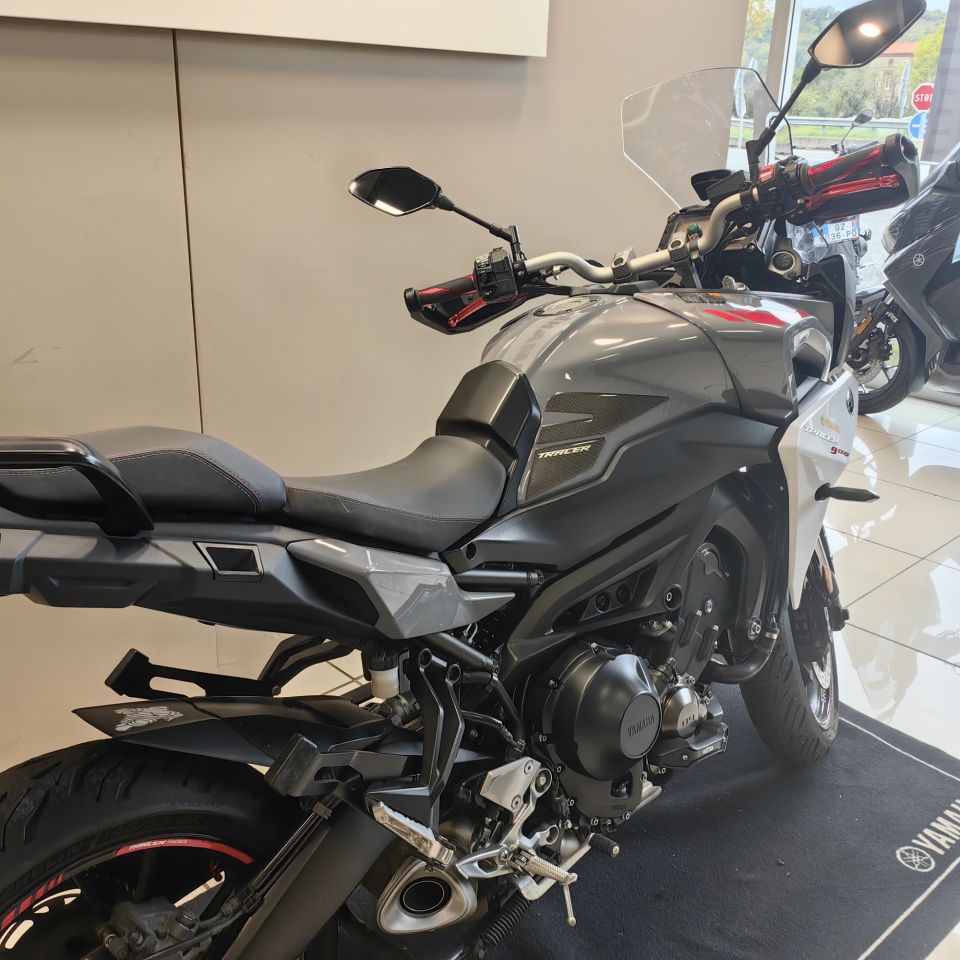 YAMAHA TRACER 900 4