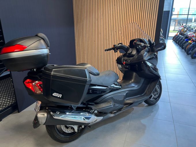 SUZUKI BURGMAN EXECUTIVE 650 4