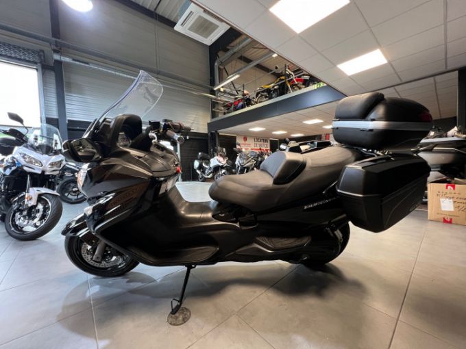 SUZUKI BURGMAN EXECUTIVE 650 4