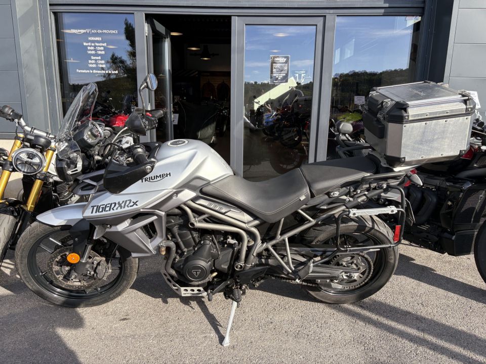 TRIUMPH TIGER 800 XRX LRH 4