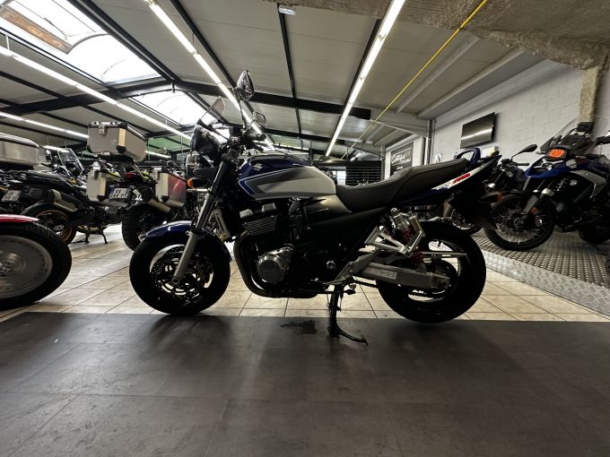SUZUKI GSX 1400 4