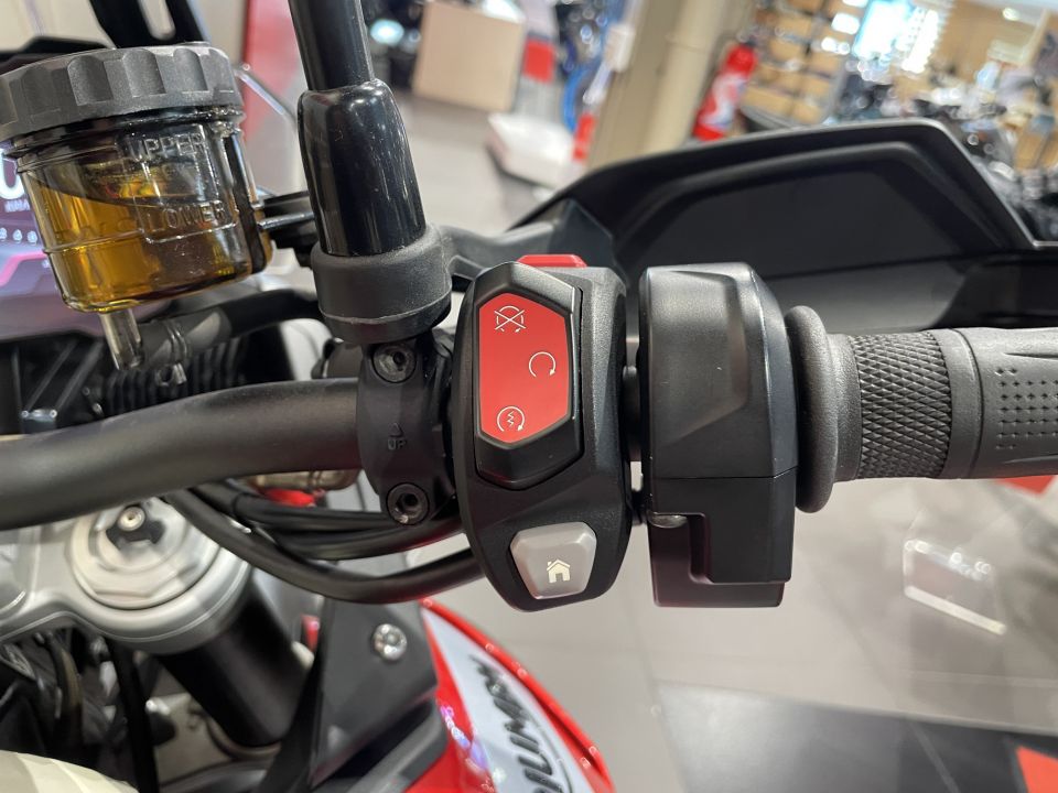 TRIUMPH Tiger 900 GT PRO 4