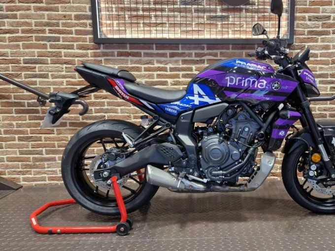 YAMAHA MT-07 (47.5CV) 4