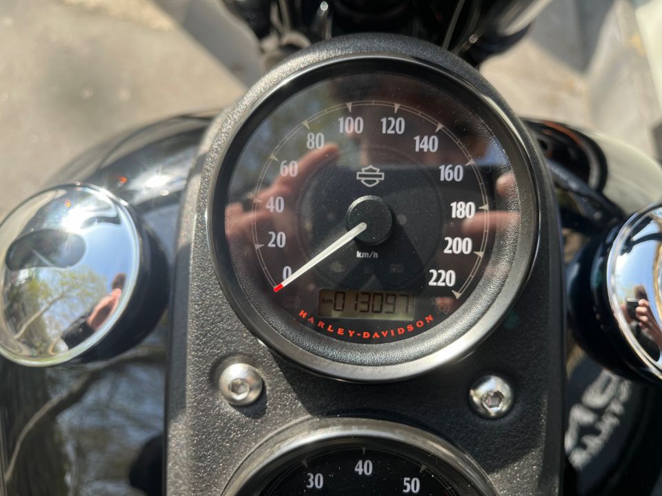 HARLEY-DAVIDSON DYNA LOW RIDER 1800 S 4