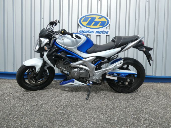 SUZUKI GLADIUS 650 4