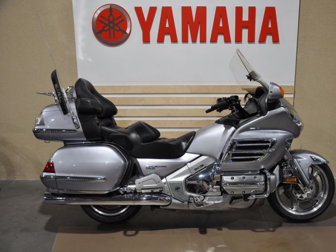 HONDA GL1800 GOLDWING 4