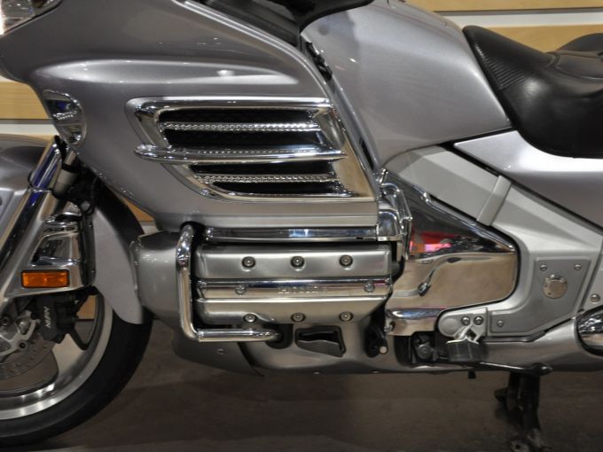 HONDA GL1800 GOLDWING 4