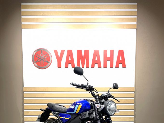 YAMAHA XSR 125 4