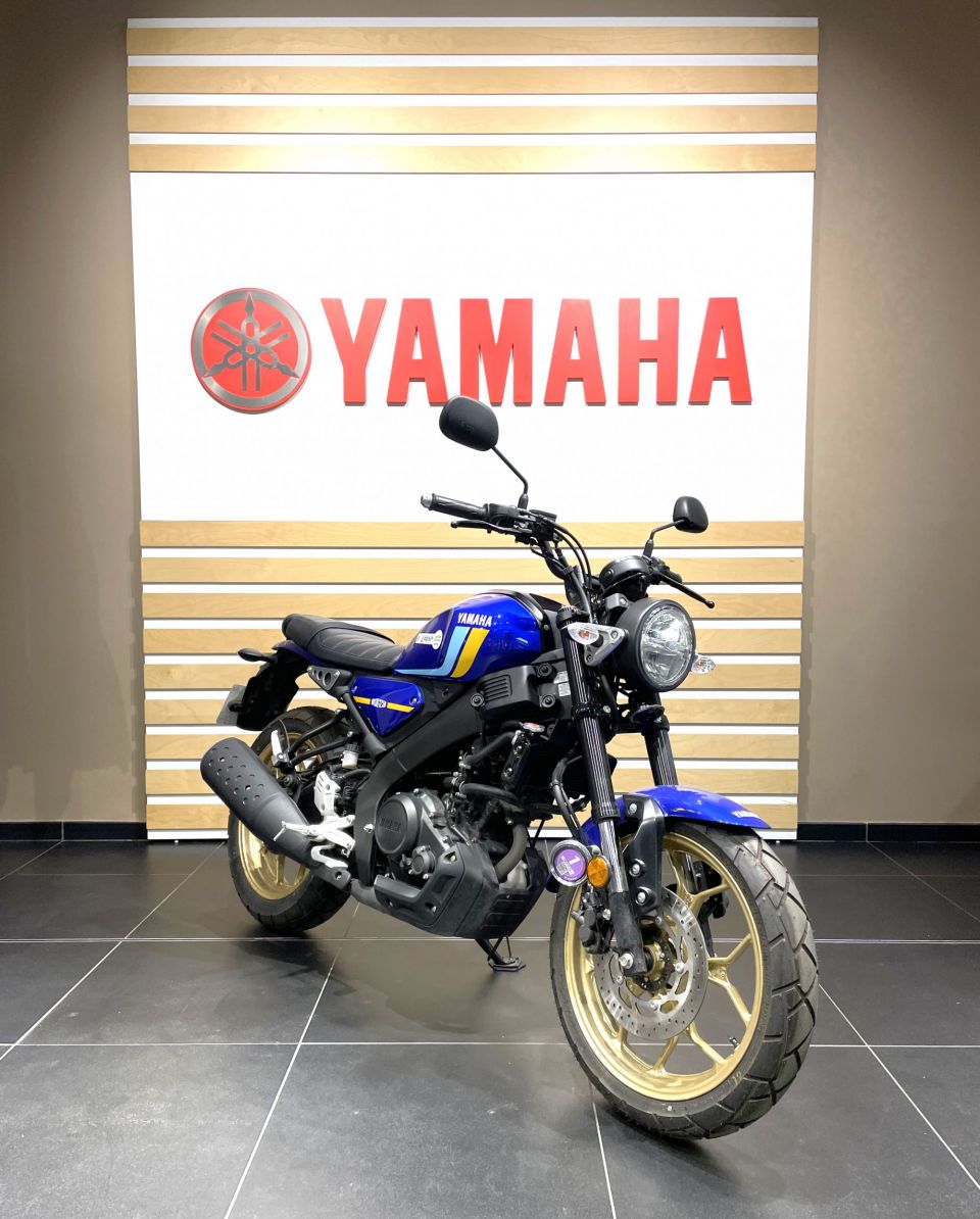 YAMAHA XSR 125 4