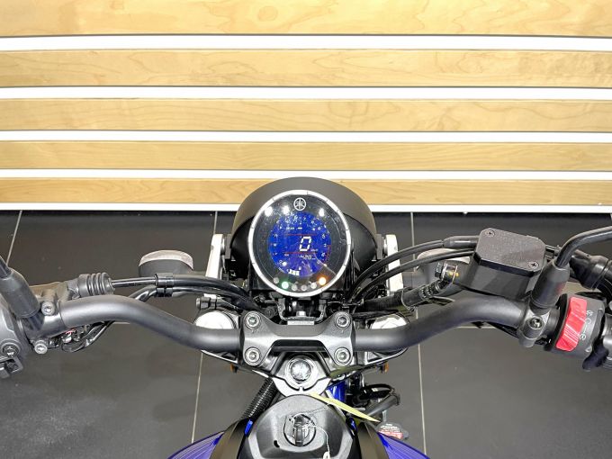 YAMAHA XSR 125 4