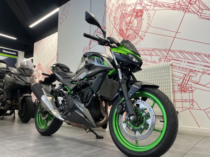 KAWASAKI Z 500 SE 4