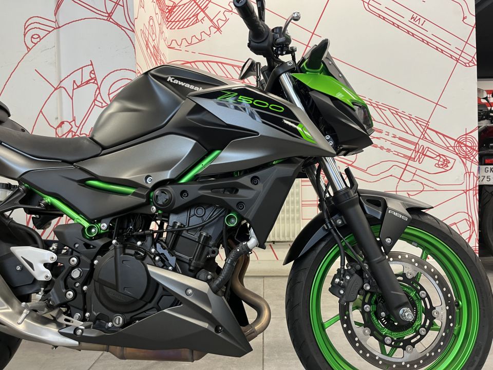 KAWASAKI Z 500 SE 4