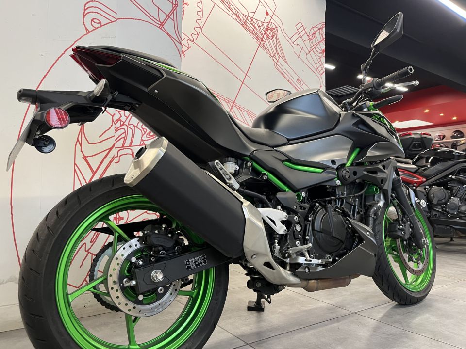 KAWASAKI Z 500 SE 4