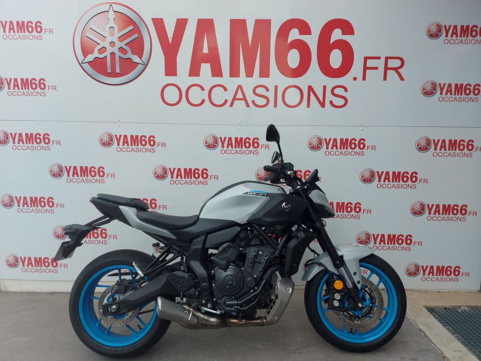 YAMAHA MT-07 Y-AMT 4