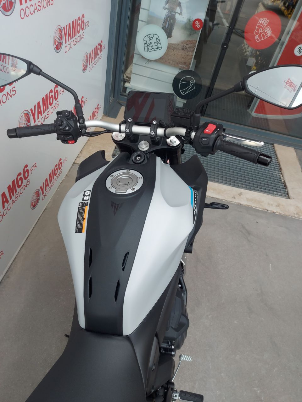 YAMAHA MT-07 Y-AMT 4