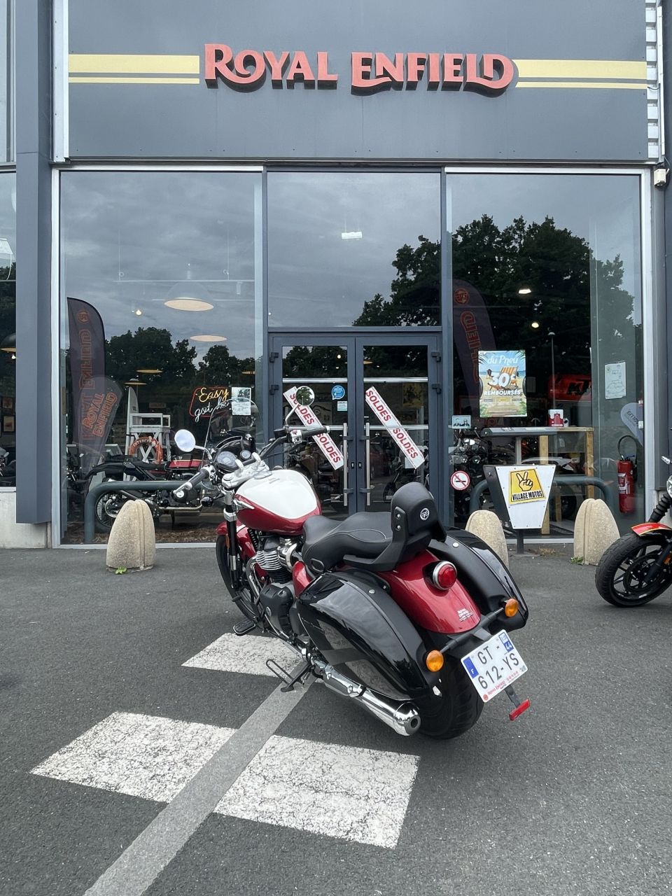 ROYAL ENFIELD AIGLON BICOLORE 4