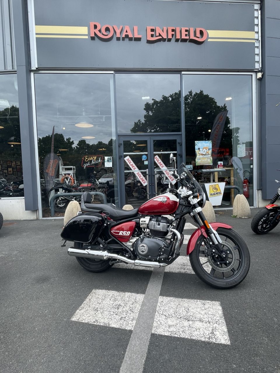 ROYAL ENFIELD AIGLON BICOLORE 4