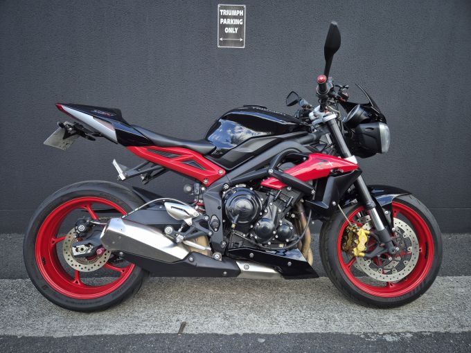 TRIUMPH Street Triple RX 4