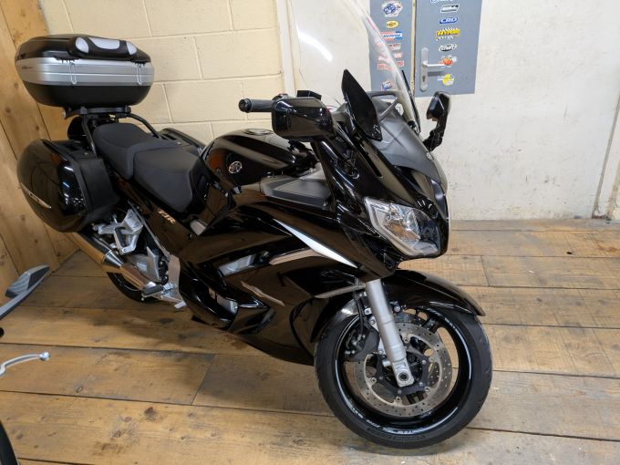 YAMAHA FJR 1300 ABS 4
