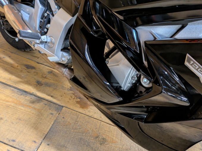YAMAHA FJR 1300 ABS 4