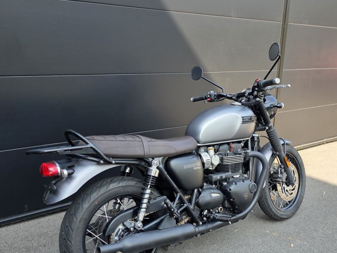 TRIUMPH Bonneville T120 Black 4