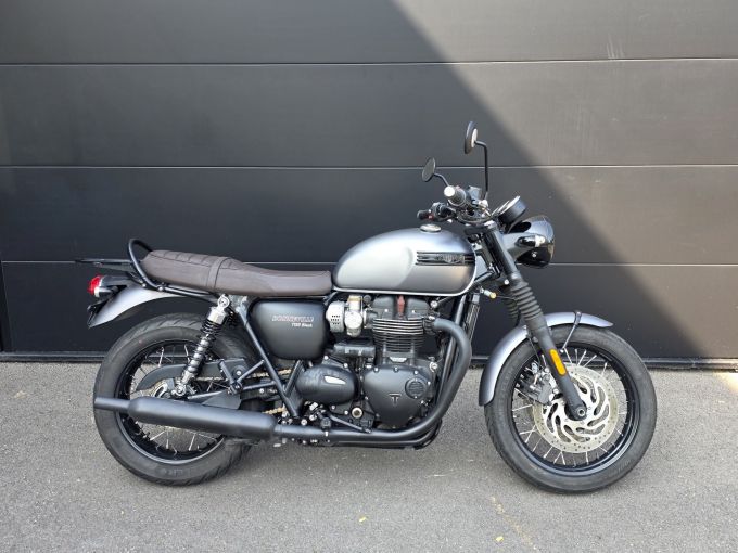 TRIUMPH Bonneville T120 Black 4