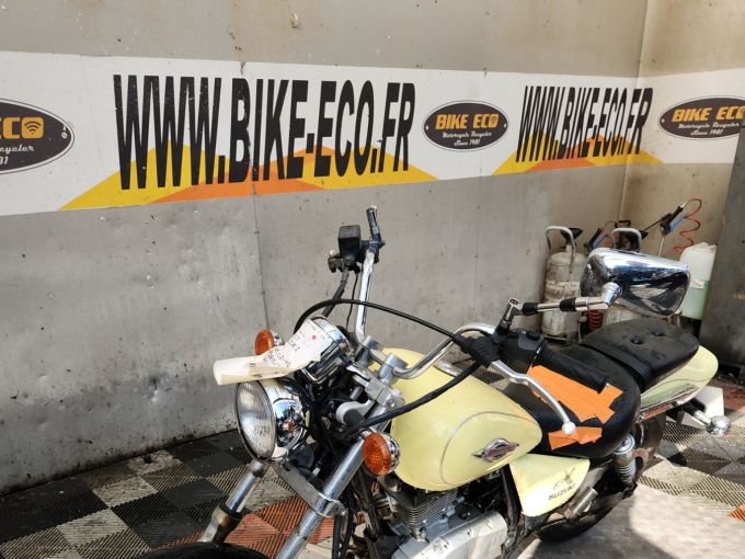 SUZUKI GZ MARAUDER 4