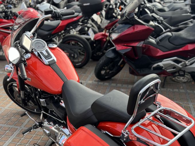 HARLEY-DAVIDSON SOFTAIL SPORT GLIDE 1745 4