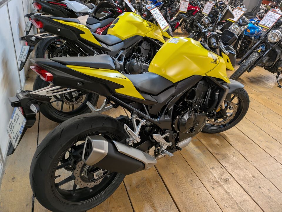 HONDA CB 750 HORNET 4