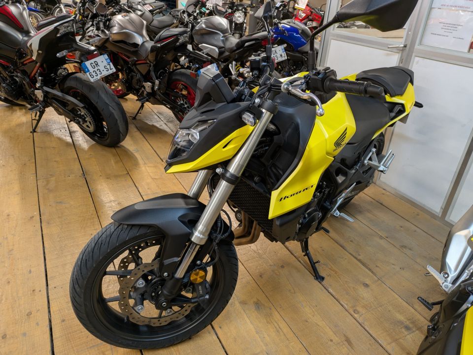 HONDA CB 750 HORNET 4