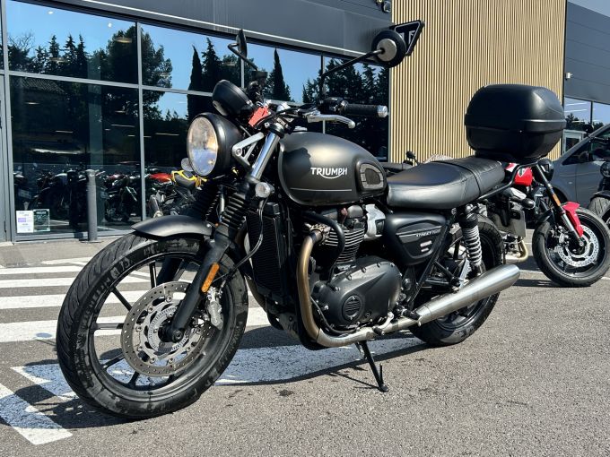 TRIUMPH STREET TWIN  900 4
