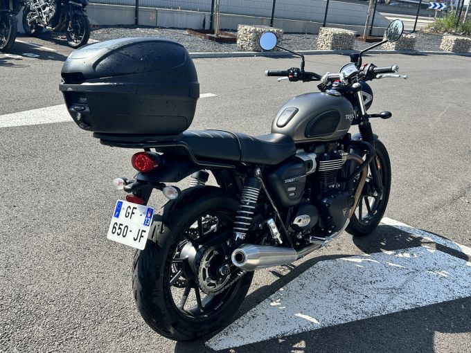 TRIUMPH STREET TWIN  900 4