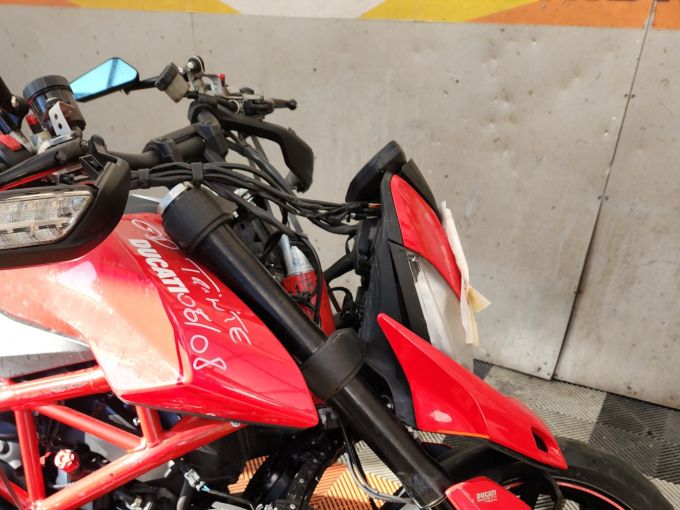 DUCATI HYPERMOTARD 4