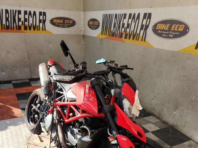 DUCATI HYPERMOTARD 4