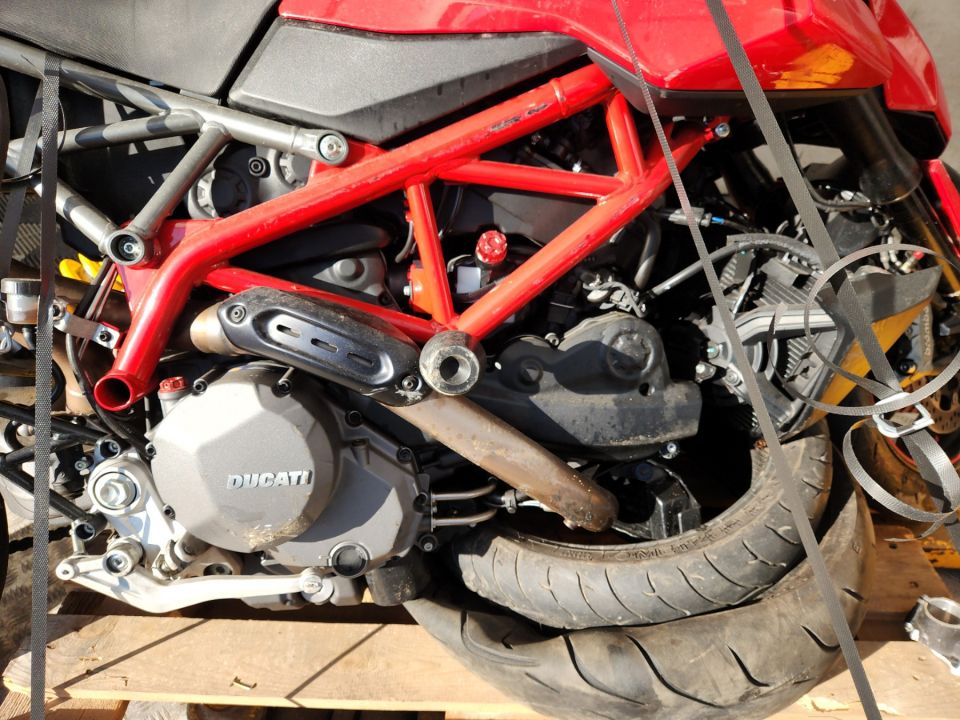 DUCATI HYPERMOTARD 4