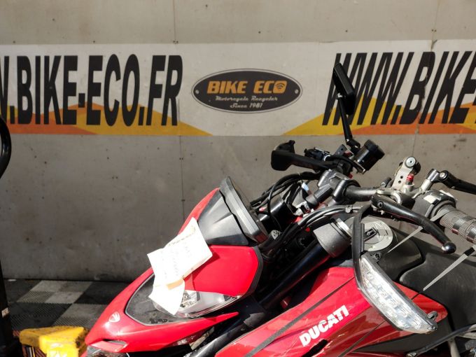 DUCATI HYPERMOTARD 4