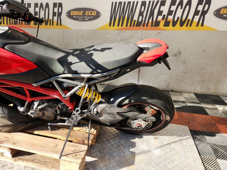 DUCATI HYPERMOTARD 4