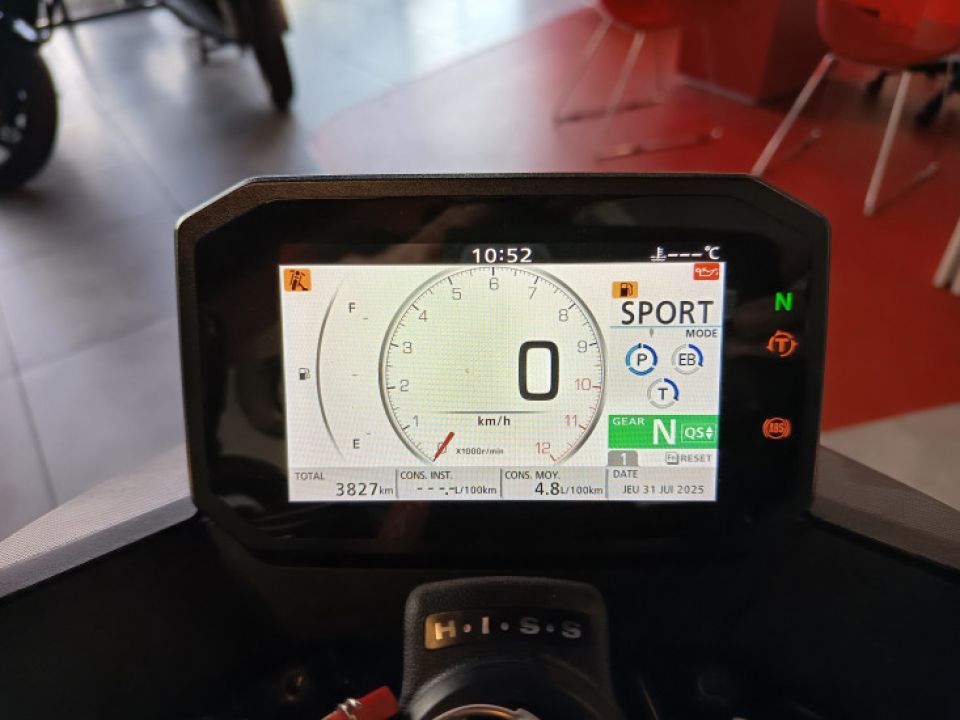 HONDA CB 750 HORNET 4