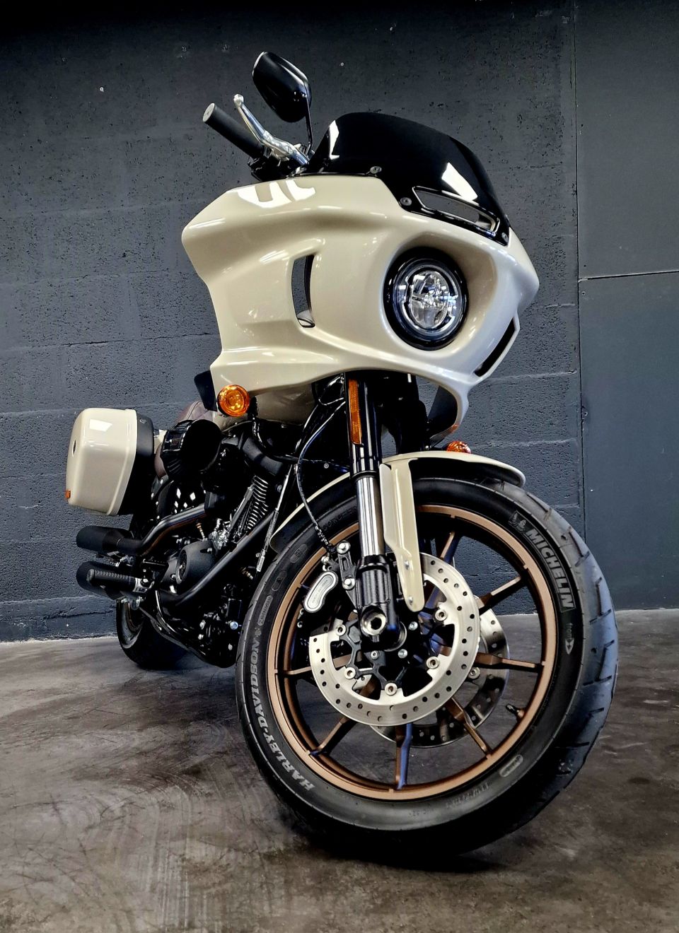 HARLEY-DAVIDSON SOFTAIL LOW RIDER 1923 ST 4