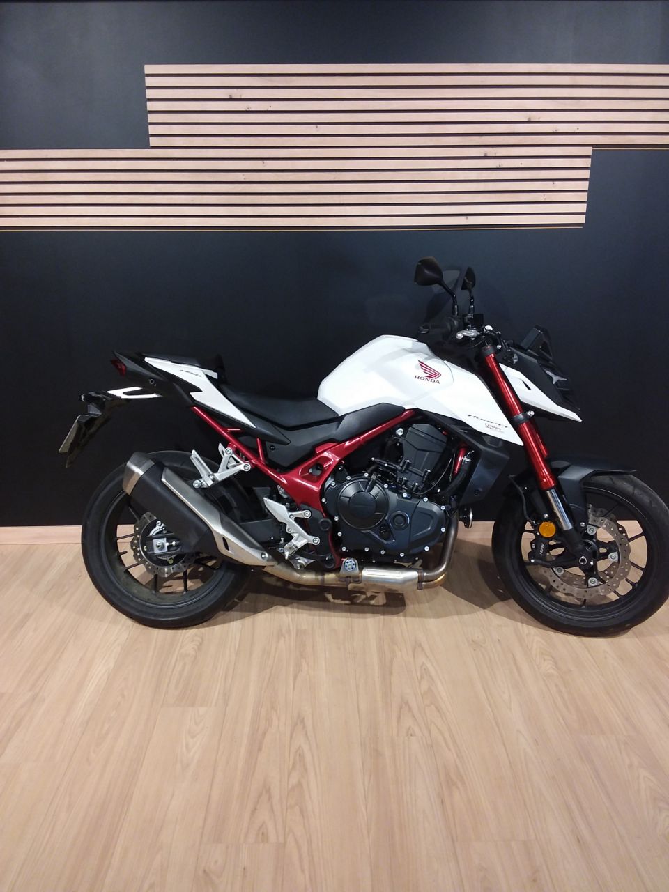 HONDA CB 750 HORNET 4