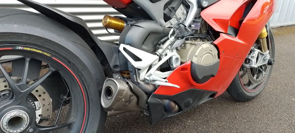 DUCATI PANIGALE V4S 4