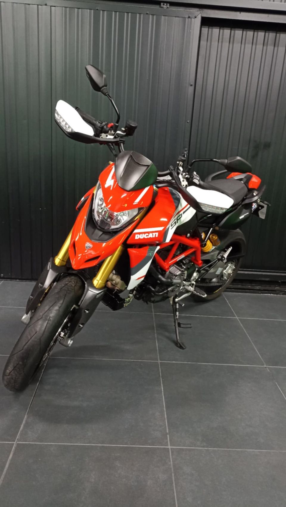 DUCATI HYPERMOTARD SP 4