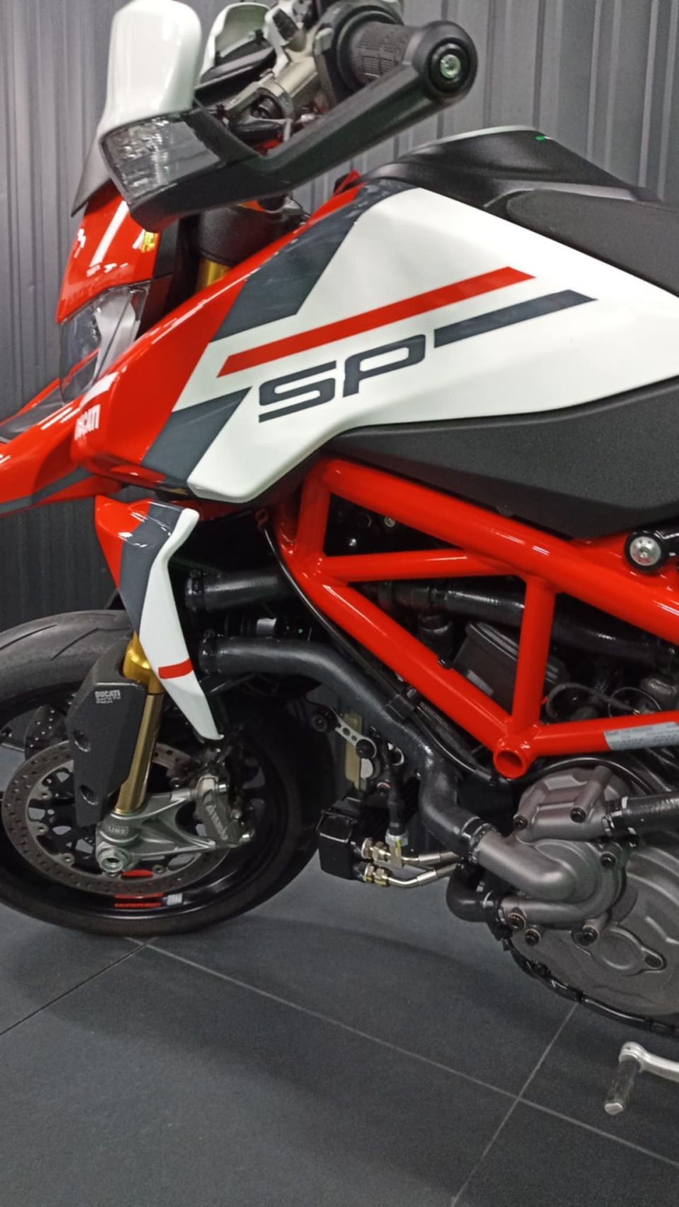 DUCATI HYPERMOTARD SP 4