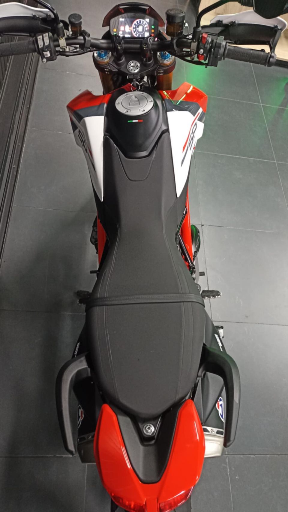 DUCATI HYPERMOTARD SP 4