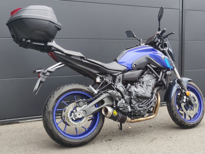 YAMAHA MT-07 4