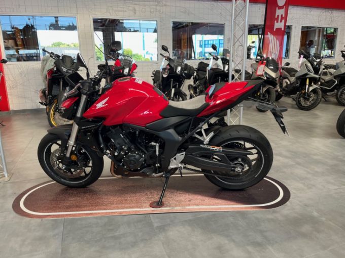 HONDA CB1000 Hornet 4