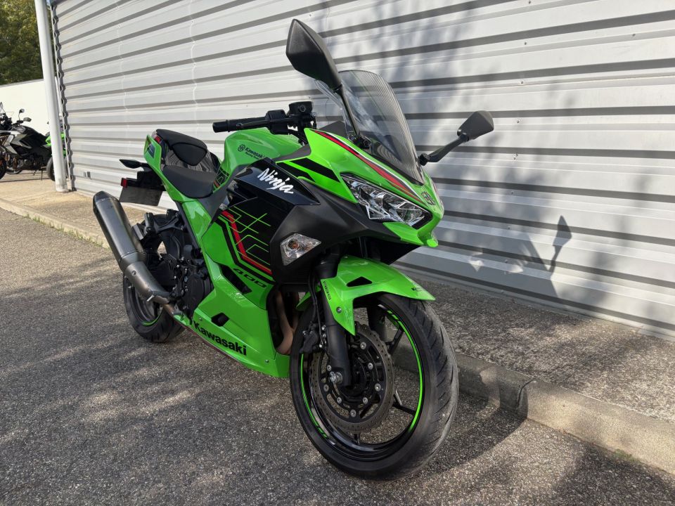 KAWASAKI NINJA 400 4